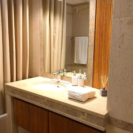 Superbe Moderne Avec Piscine