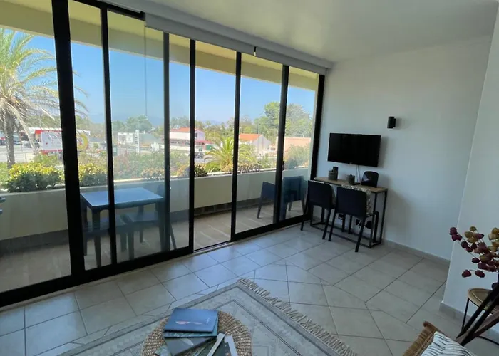 Lägenhet Superbe Moderne Avec Piscine *