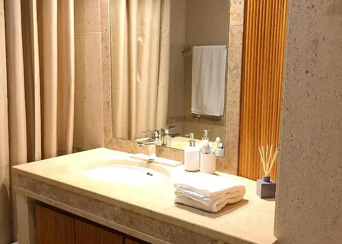 Superbe Moderne Avec Piscine